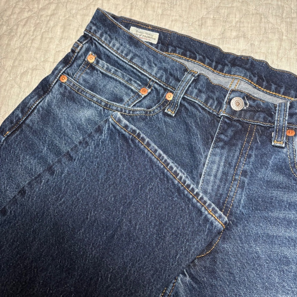 Levis Premium 502 Taper Fit Jeans Mens 34x32 Dark Wash Blue Denim